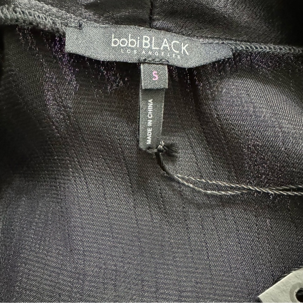 BOBI BLACK Sleek Textured LOGAN Woven Surplice Top Sz S - Picture 4 of 8
